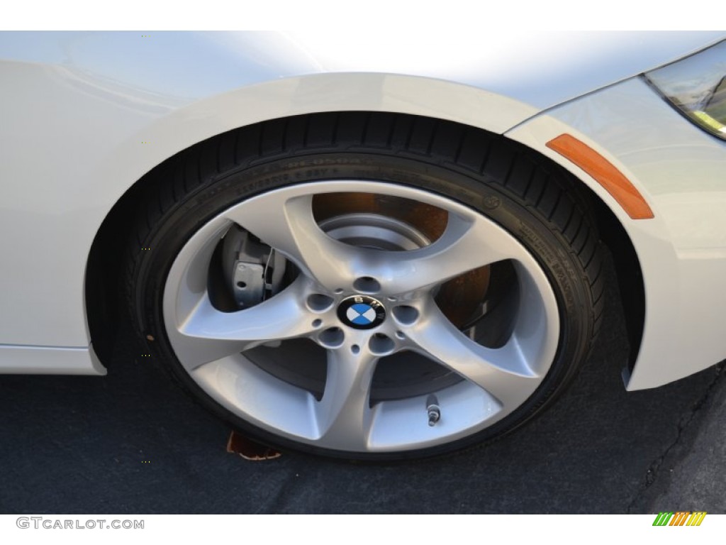 2011 3 Series 335i Convertible - Mineral White Metallic / Black photo #2