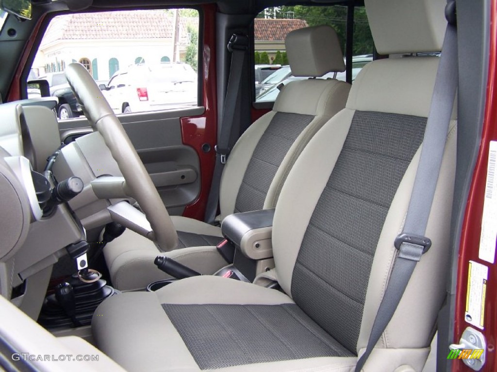 Dark Khaki/Medium Khaki Interior 2010 Jeep Wrangler Unlimited Sahara 4x4 Photo #52461566