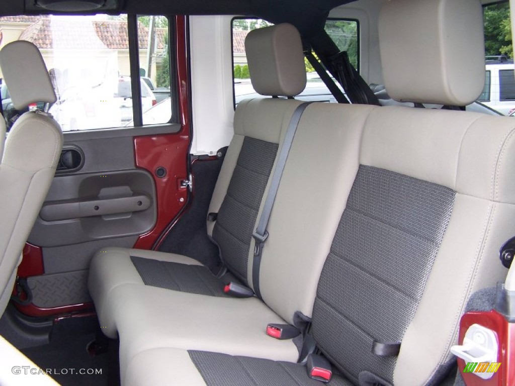 Dark Khaki/Medium Khaki Interior 2010 Jeep Wrangler Unlimited Sahara 4x4 Photo #52461629