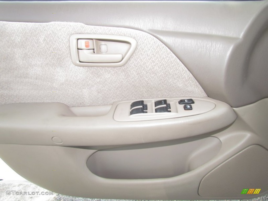 2001 Toyota Camry LE Oak Door Panel Photo #52463141