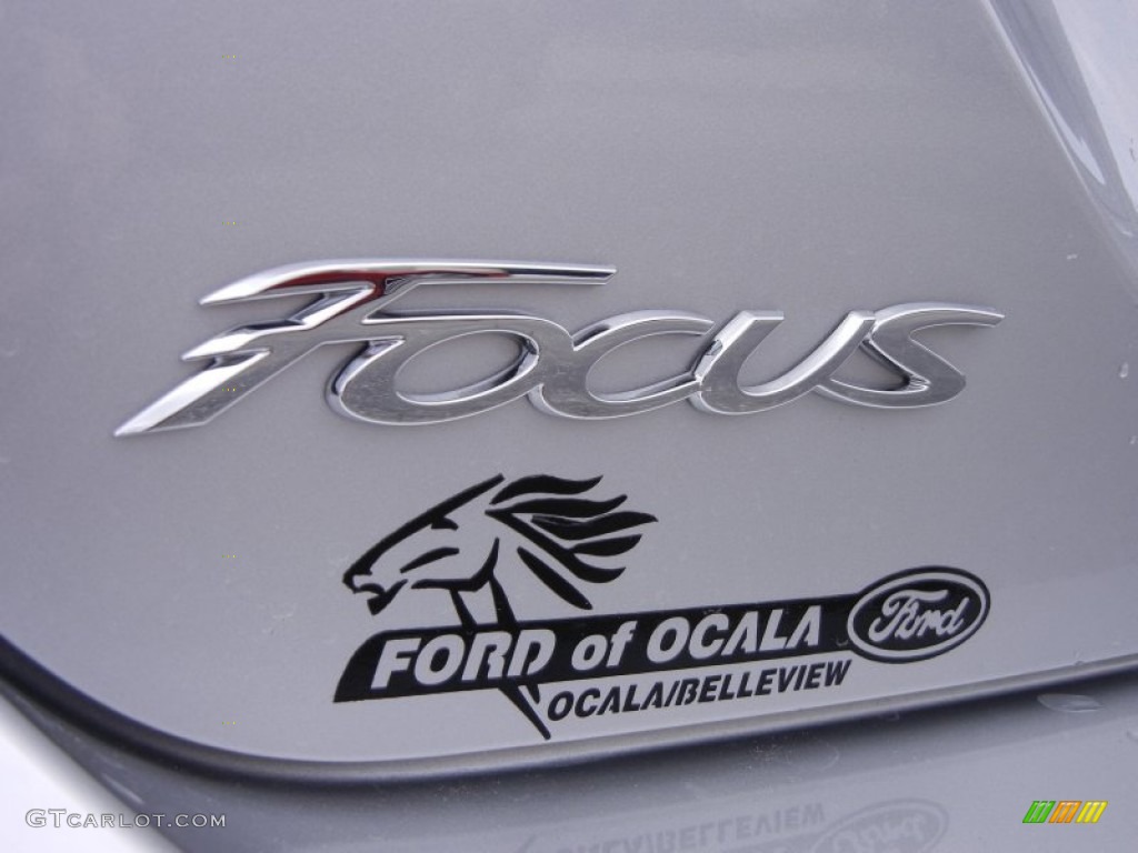 2012 Focus SE 5-Door - Ingot Silver Metallic / Charcoal Black photo #4