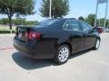 Black - Jetta SE Sedan Photo No. 5