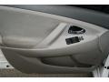 Super White - Camry LE Photo No. 18