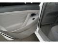 Super White - Camry LE Photo No. 19