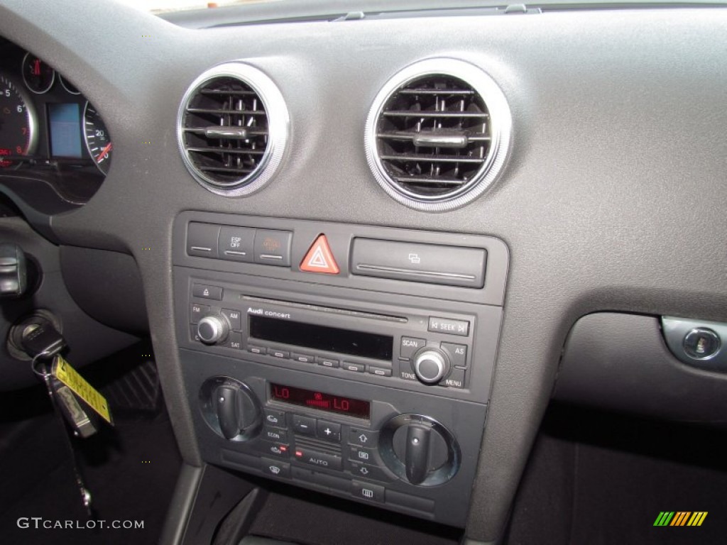 2007 Audi A3 2.0T Controls Photo #52466465