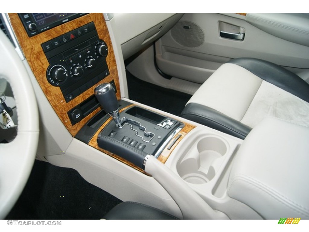 2010 Jeep Grand Cherokee Limited 4x4 5 Speed Automatic Transmission Photo #52466558
