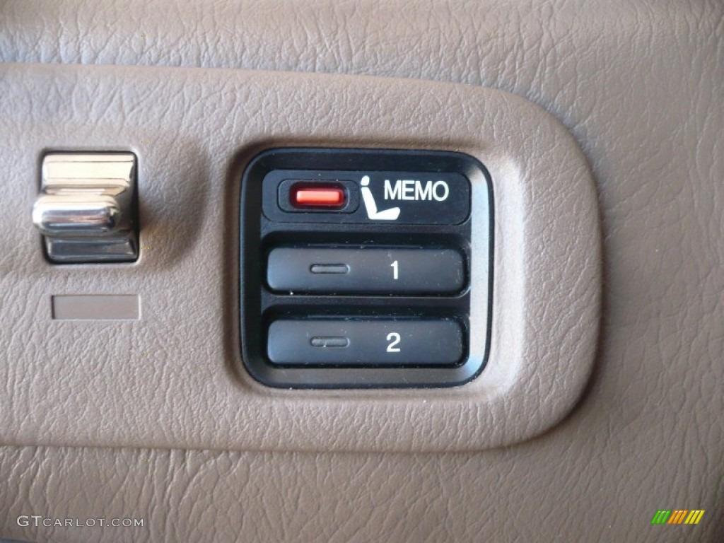 2003 Acura MDX Standard MDX Model Controls Photo #52469222