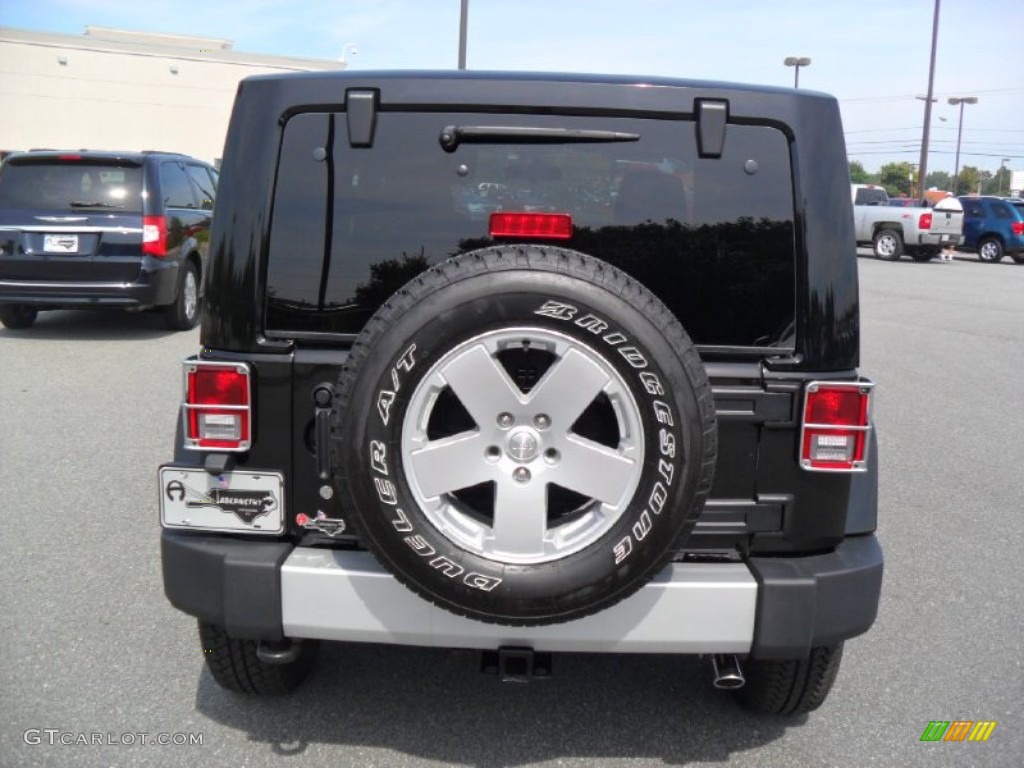 2011 Wrangler Sahara 4x4 - Black / Black photo #3