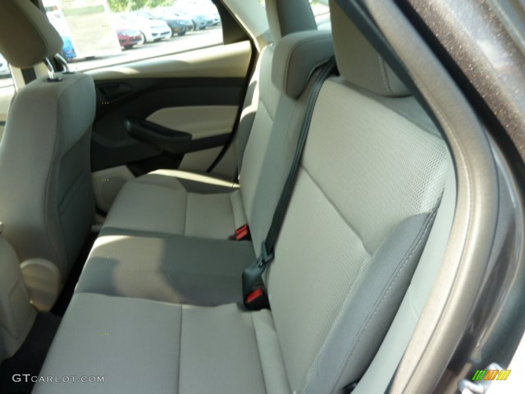 2012 Focus SE Sedan - Sterling Grey Metallic / Stone photo #9