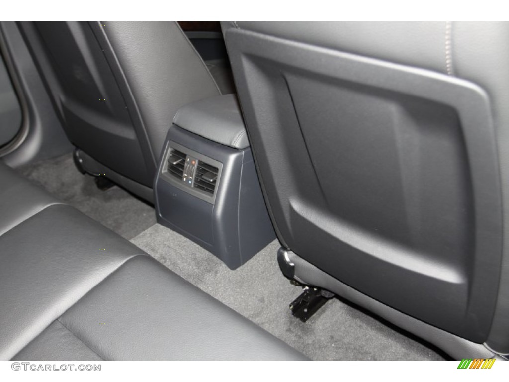 2011 3 Series 328i Sedan - Jet Black / Black Dakota Leather photo #12