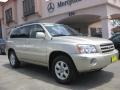 2001 Vintage Gold Metallic Toyota Highlander V6 4WD  photo #1