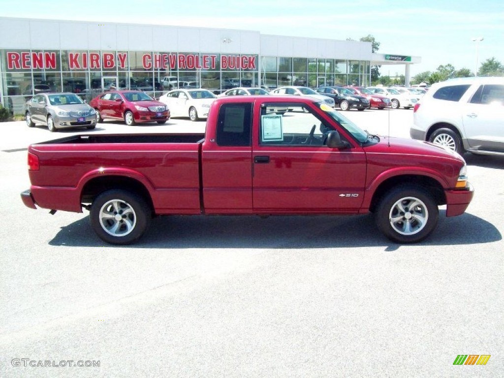 1998 S10 LS Extended Cab - Medium Red Metallic / Graphite photo #3