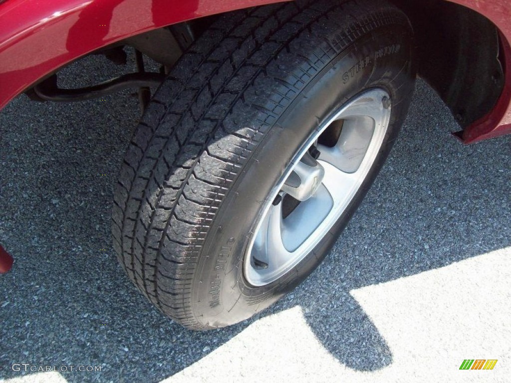 1998 S10 LS Extended Cab - Medium Red Metallic / Graphite photo #4