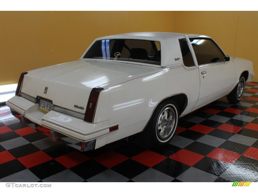1985 Cutlass Supreme Coupe - White / Dark Red photo #4