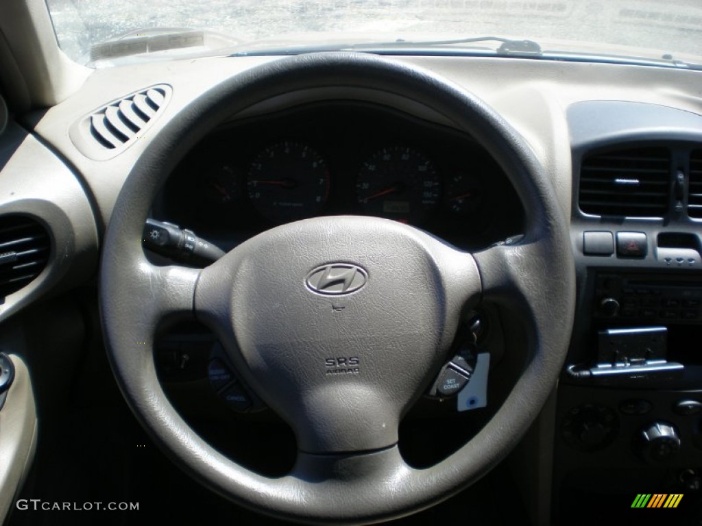 2004 Hyundai Santa Fe Standard Santa Fe Model Beige Steering Wheel Photo #52481825
