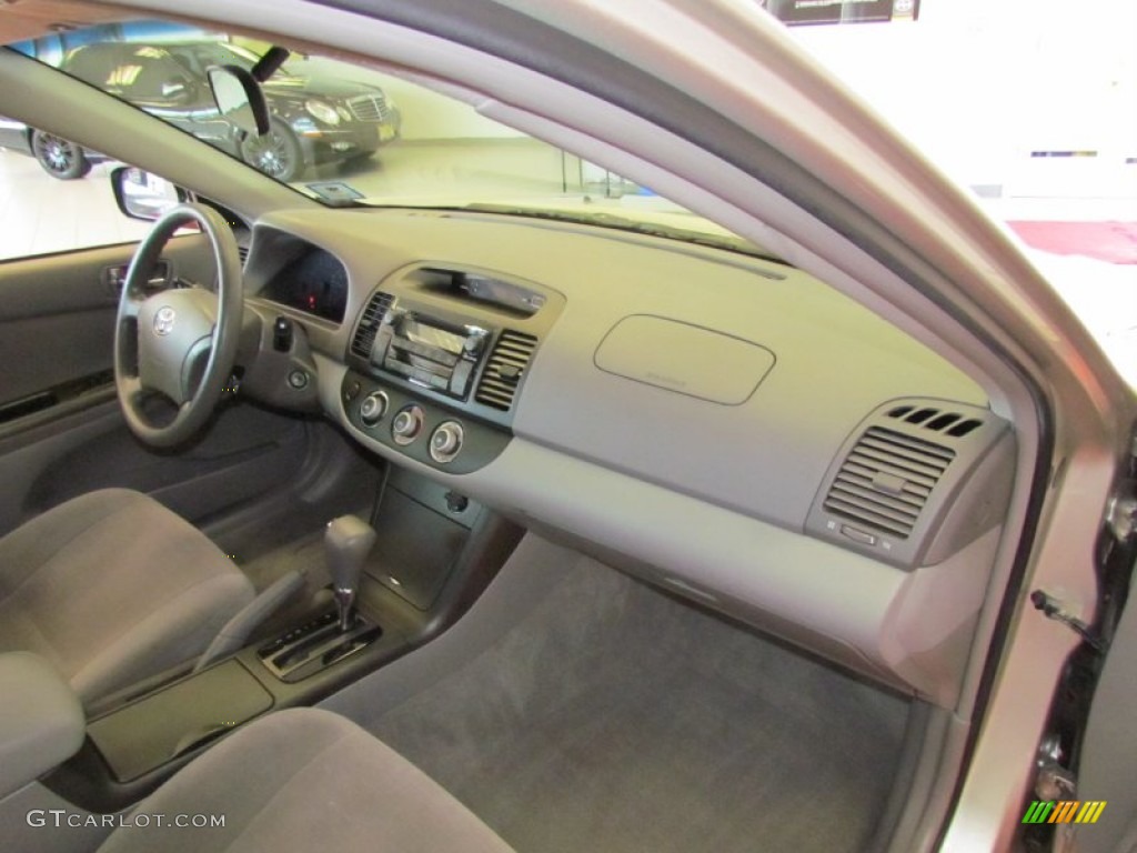 2006 Toyota Camry LE Stone Gray Dashboard Photo #52484456