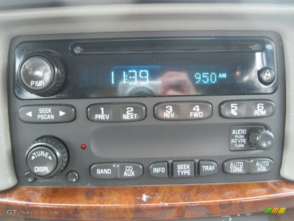 2004 Impala  - White / Medium Gray photo #5
