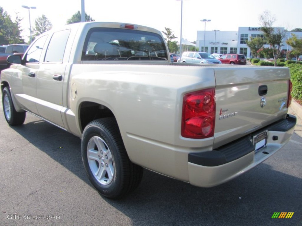2011 Dakota Big Horn Crew Cab - White Gold Metallic / Dark Slate Gray/Medium Slate Gray photo #2