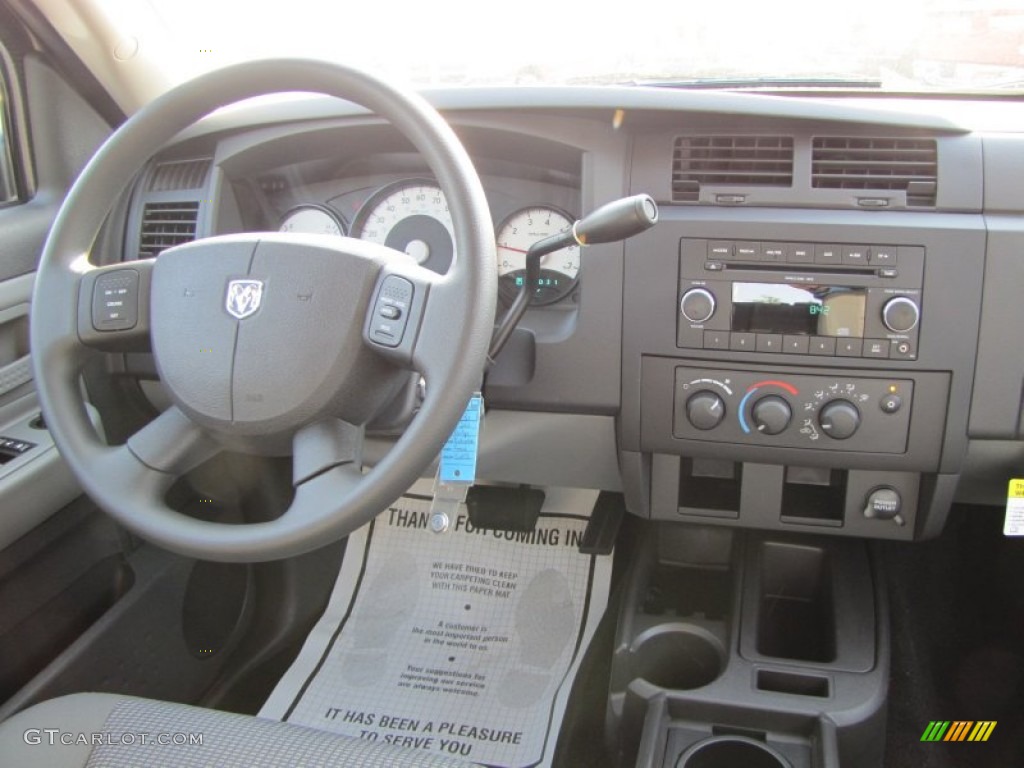 2011 Dakota Big Horn Crew Cab - White Gold Metallic / Dark Slate Gray/Medium Slate Gray photo #9