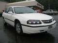 2004 White Chevrolet Impala   photo #13