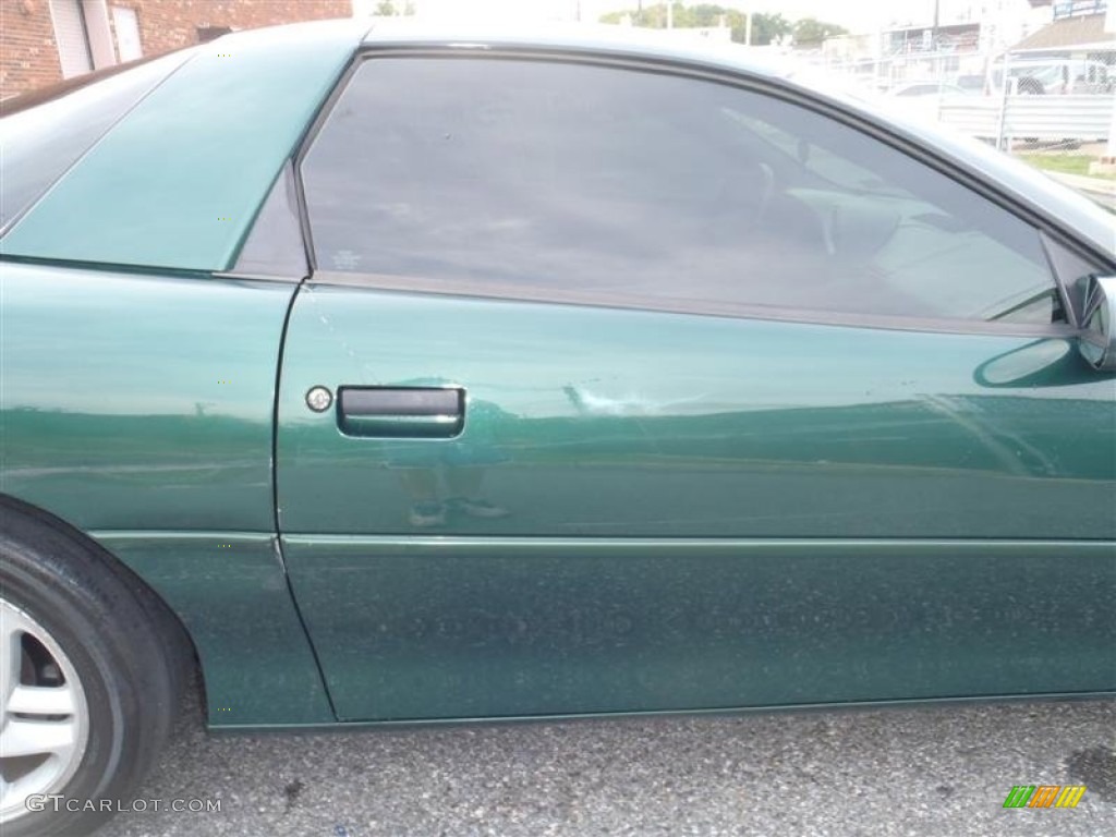 1996 Camaro Z28 Coupe - Polo Green Metallic / Gray photo #13