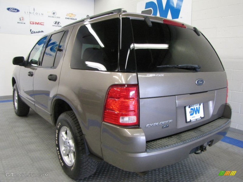 2004 Explorer XLT 4x4 - Mineral Grey Metallic / Graphite photo #3