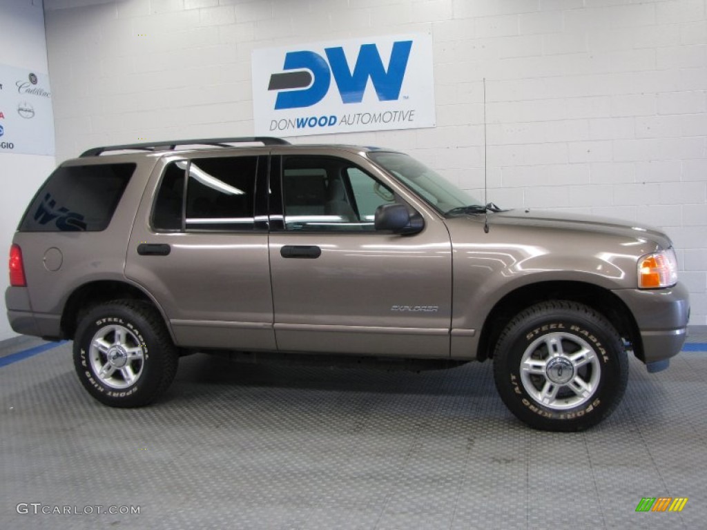 2004 Explorer XLT 4x4 - Mineral Grey Metallic / Graphite photo #5