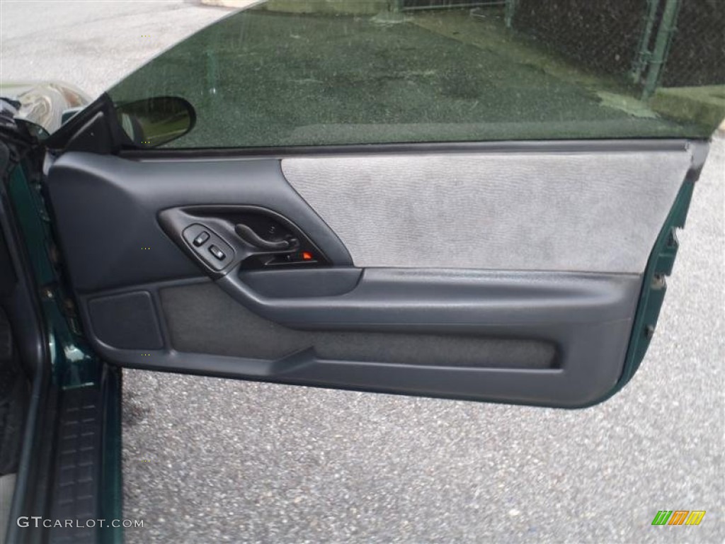 1996 Chevrolet Camaro Z28 Coupe Gray Door Panel Photo #52491035