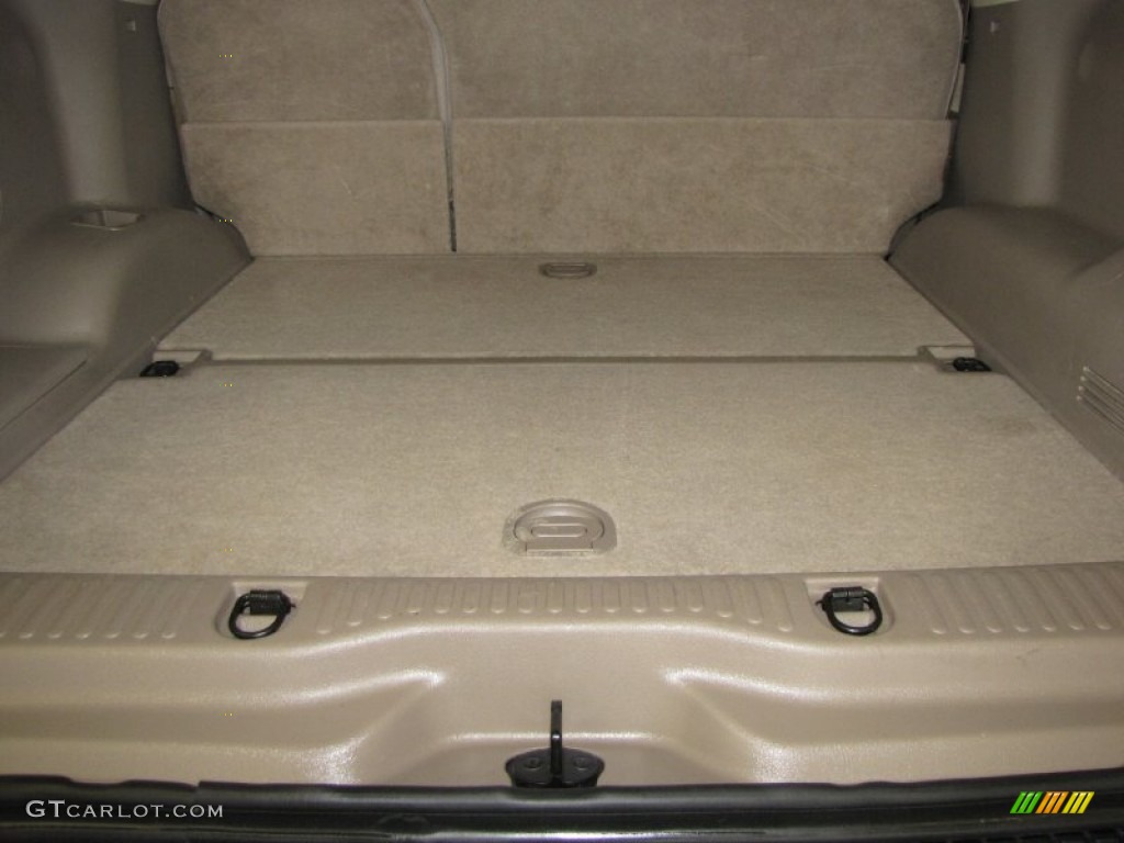 2004 Explorer XLT 4x4 - Mineral Grey Metallic / Graphite photo #18