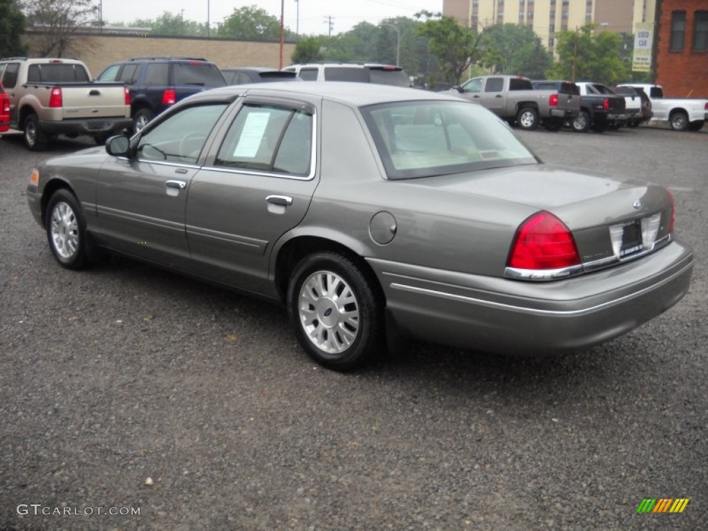 2004 Crown Victoria LX - Spruce Green Metallic / Medium Parchment photo #4