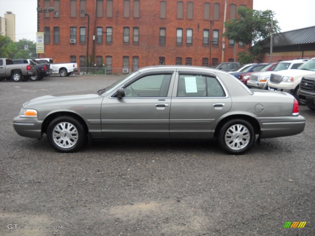 Spruce Green Metallic 2004 Ford Crown Victoria LX Exterior Photo #52495988