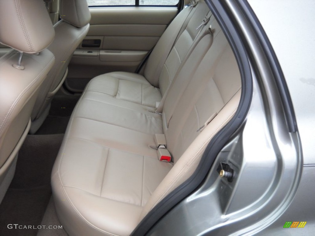 Medium Parchment Interior 2004 Ford Crown Victoria LX Photo #52496087