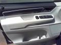Atlantis Blue Metallic - Routan SE Photo No. 12