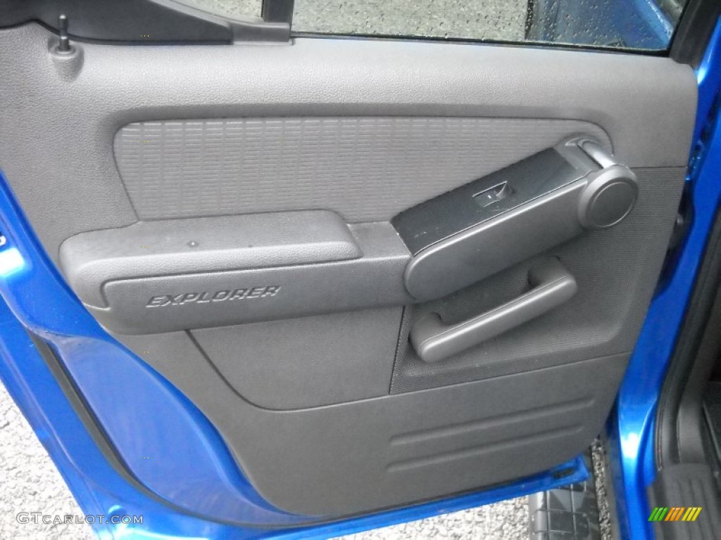 2010 Ford Explorer Sport Trac XLT 4x4 Door Panel Photos