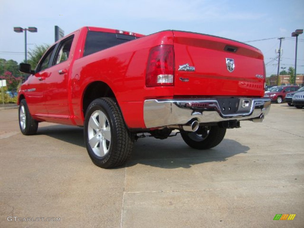 2011 Ram 1500 Big Horn Crew Cab 4x4 - Flame Red / Dark Slate Gray/Medium Graystone photo #5