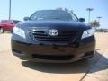Black - Camry SE Photo No. 8