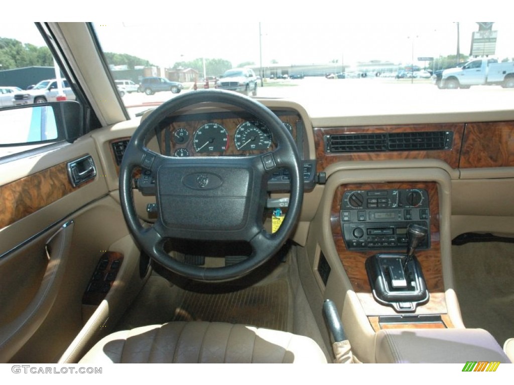 1993 XJ XJ6 Sedan - Glacier White / Tan photo #8