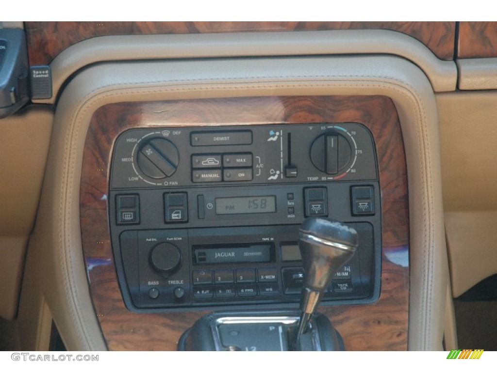 1993 XJ XJ6 Sedan - Glacier White / Tan photo #11