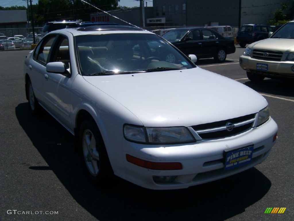 1998 Maxima  - Arctic White Pearl Metallic / Beige photo #3