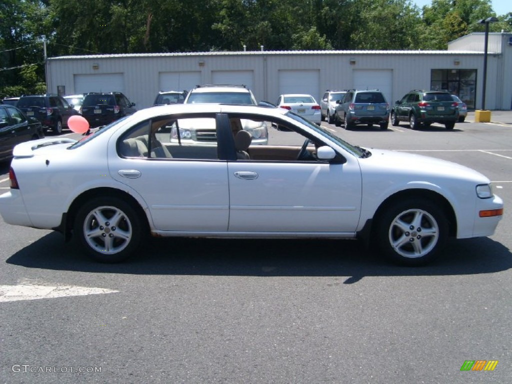 1998 Maxima  - Arctic White Pearl Metallic / Beige photo #7