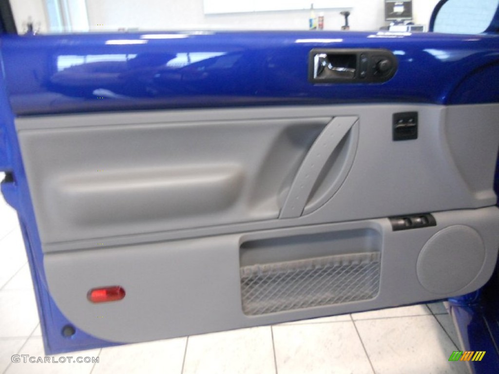 2008 Volkswagen New Beetle SE Coupe Grey Door Panel Photo #52501443