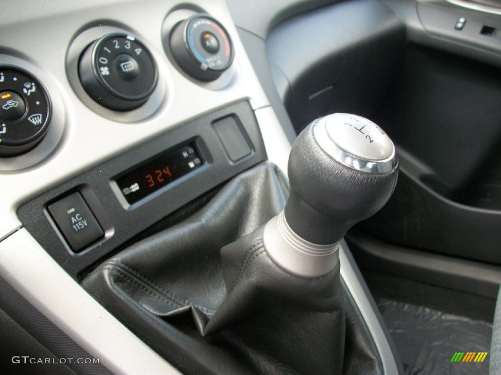2009 Toyota Matrix XRS 5 Speed Manual Transmission Photo #52503375
