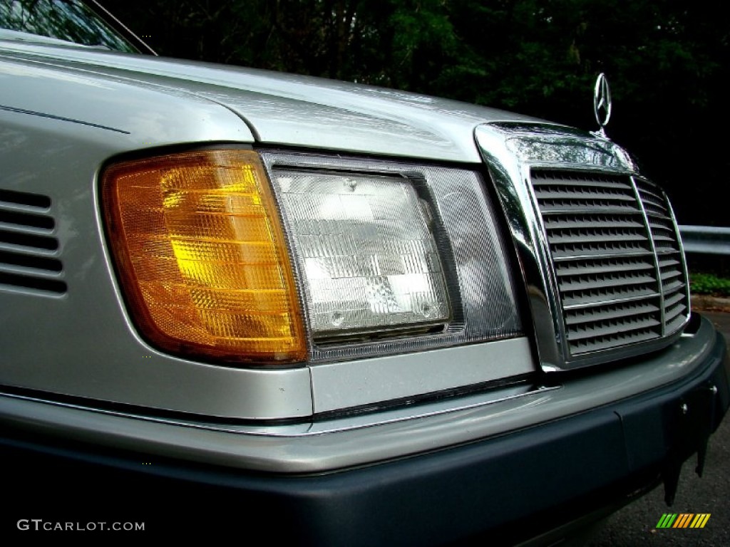 1990 E Class 300 D Sedan - Astro Silver Metallic / Blue photo #9