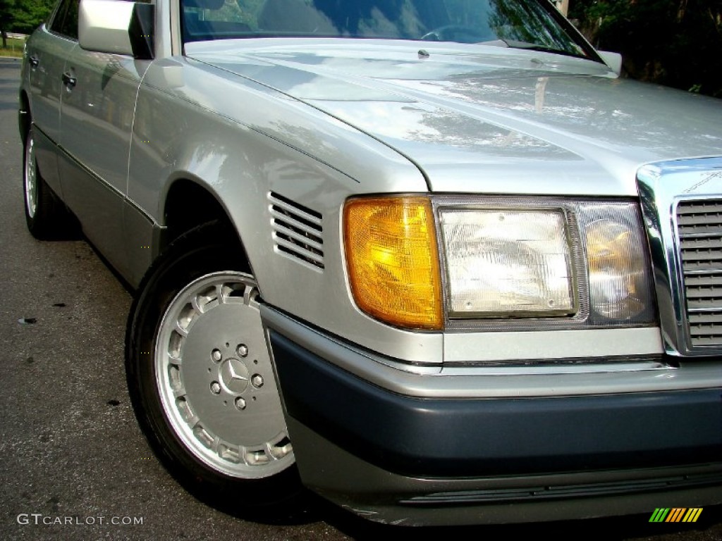 1990 E Class 300 D Sedan - Astro Silver Metallic / Blue photo #13