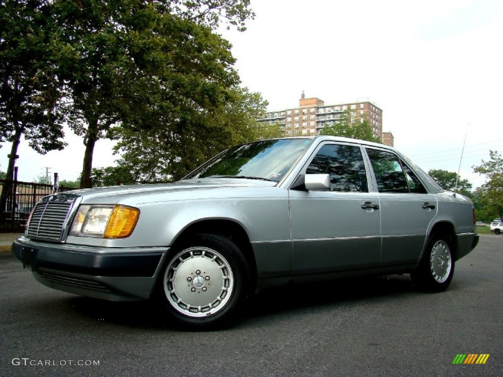 1990 E Class 300 D Sedan - Astro Silver Metallic / Blue photo #15