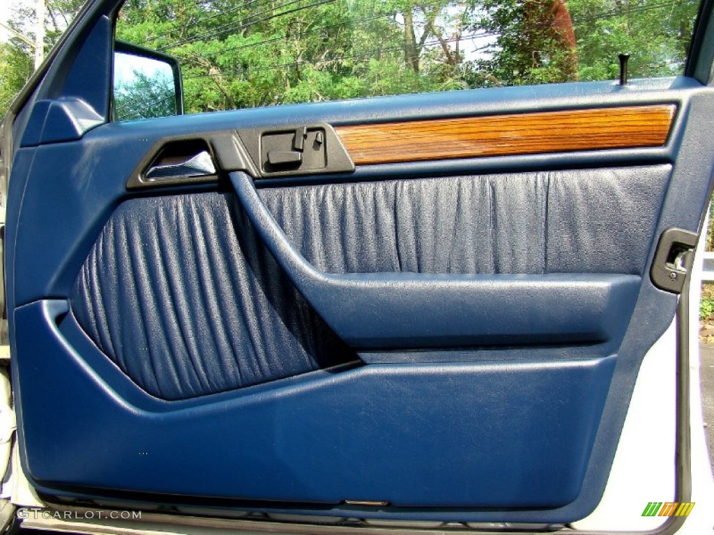 1990 Mercedes-Benz E Class 300 D Sedan Blue Door Panel Photo #52504686