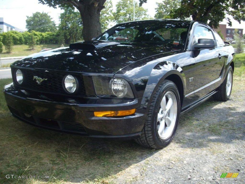 2007 Mustang GT Coupe - Black / Dark Charcoal photo #1