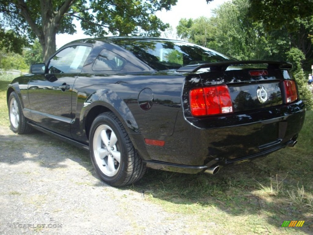 2007 Mustang GT Coupe - Black / Dark Charcoal photo #3