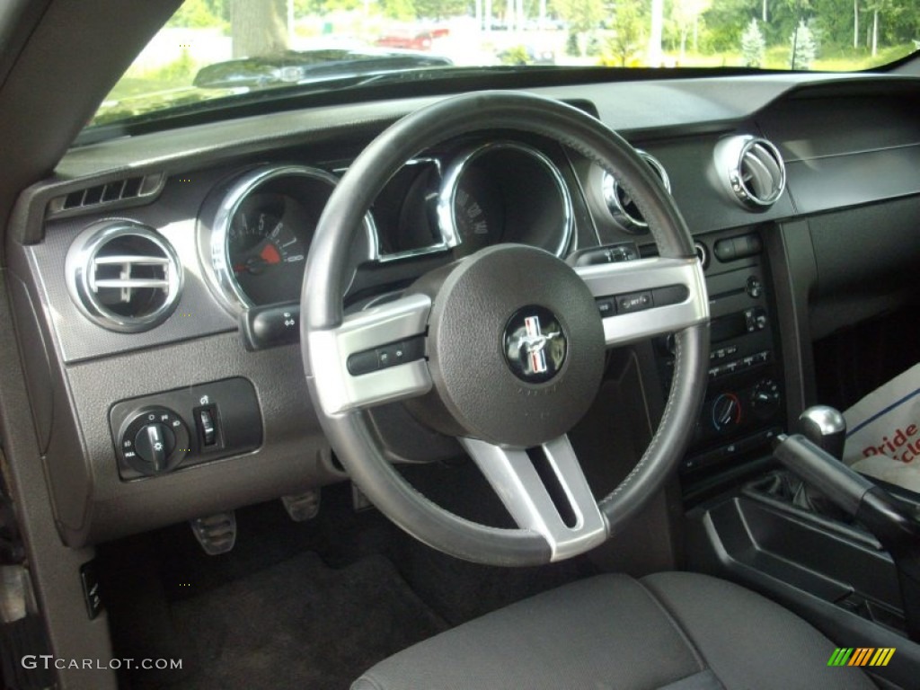 2007 Ford Mustang GT Coupe Dashboard Photos