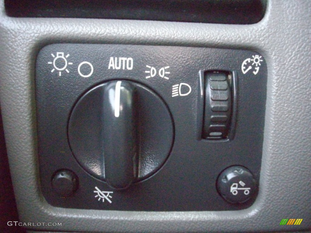 2006 Chevrolet Colorado Regular Cab 4x4 Controls Photo #52507173